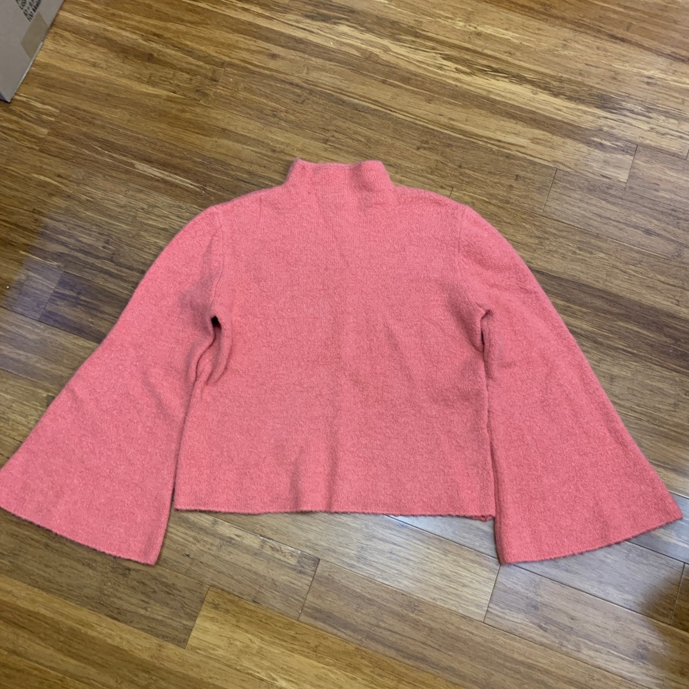 Forever 21 Contemporary‎ Women's Coral Bell Sleeve Mock Neck Knit Sweater Medium